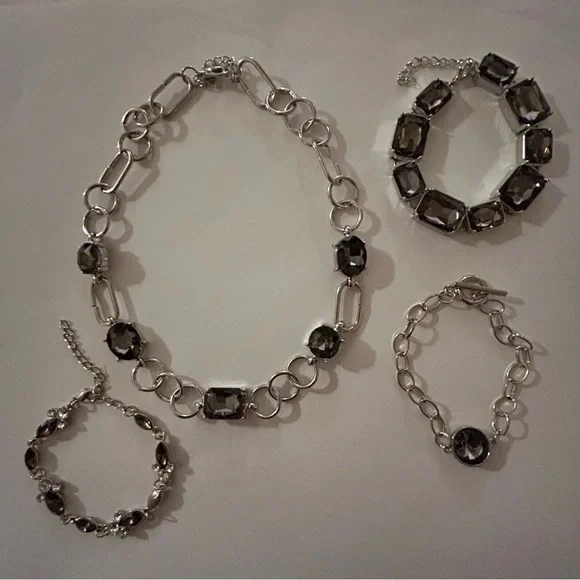 Elegant Silver Costume Jewelry Set with Black Stones - Picture 1 of 1